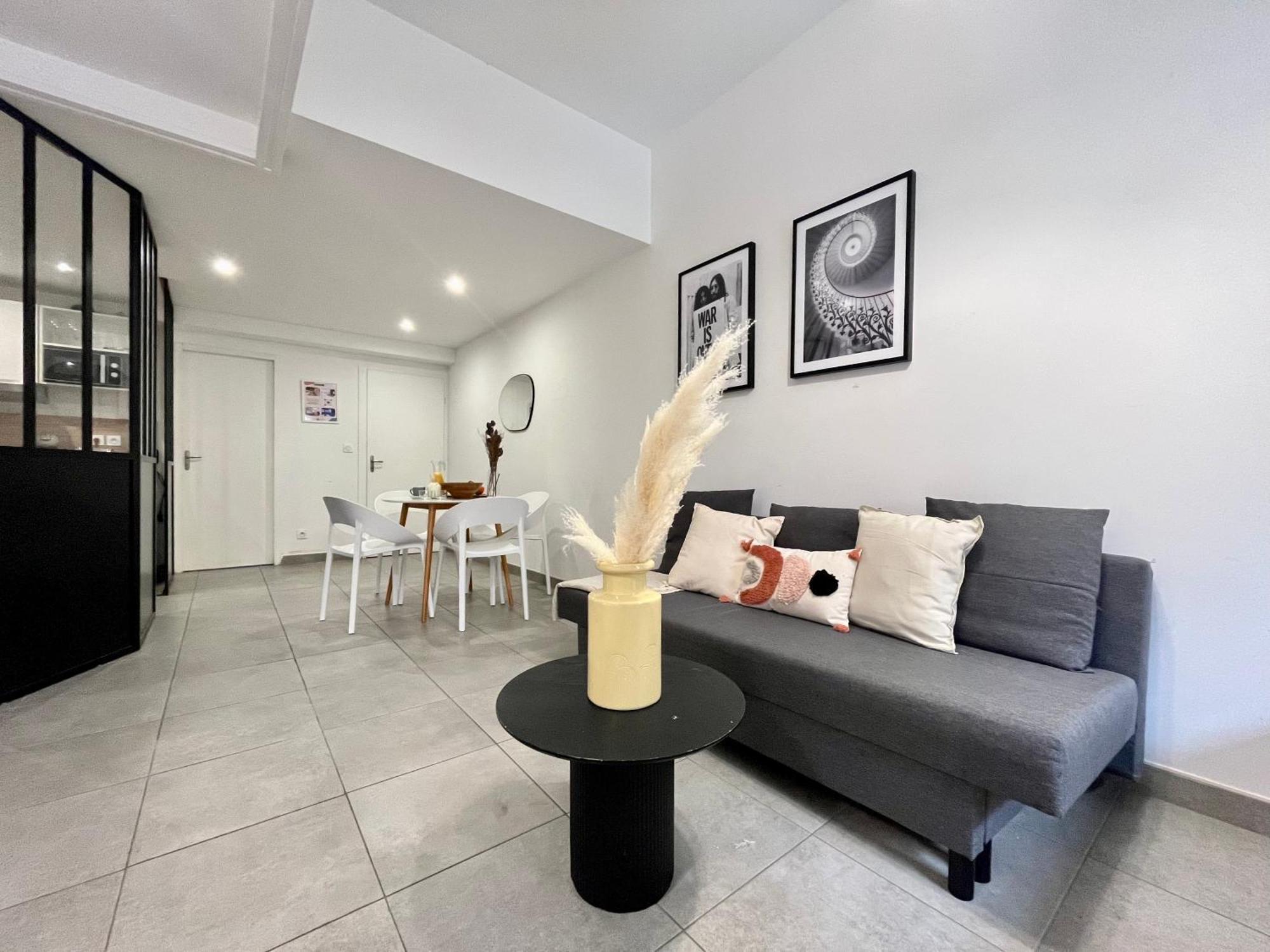 Suite Danbury Lyon Luaran gambar